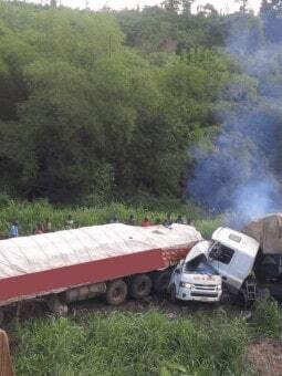 Side impact collision of two trucks on a DRC road